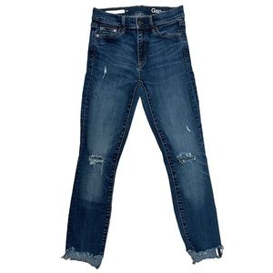 GAP size 25 /0 resolution true skinny jeans.